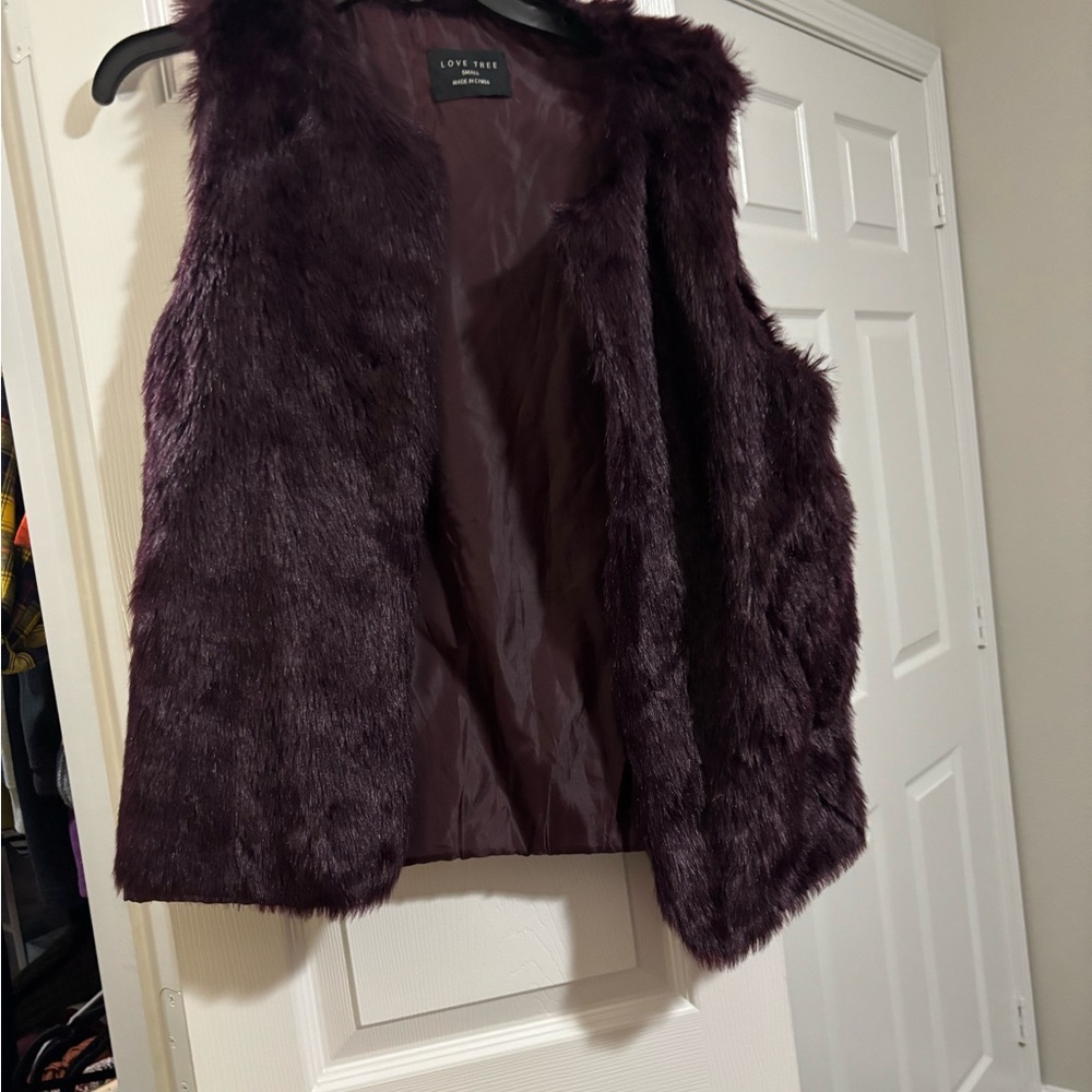 Love Tree Plush Vest in Rich Plum